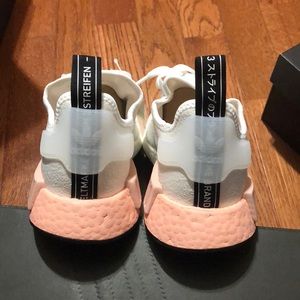 nmd r1 ee5109